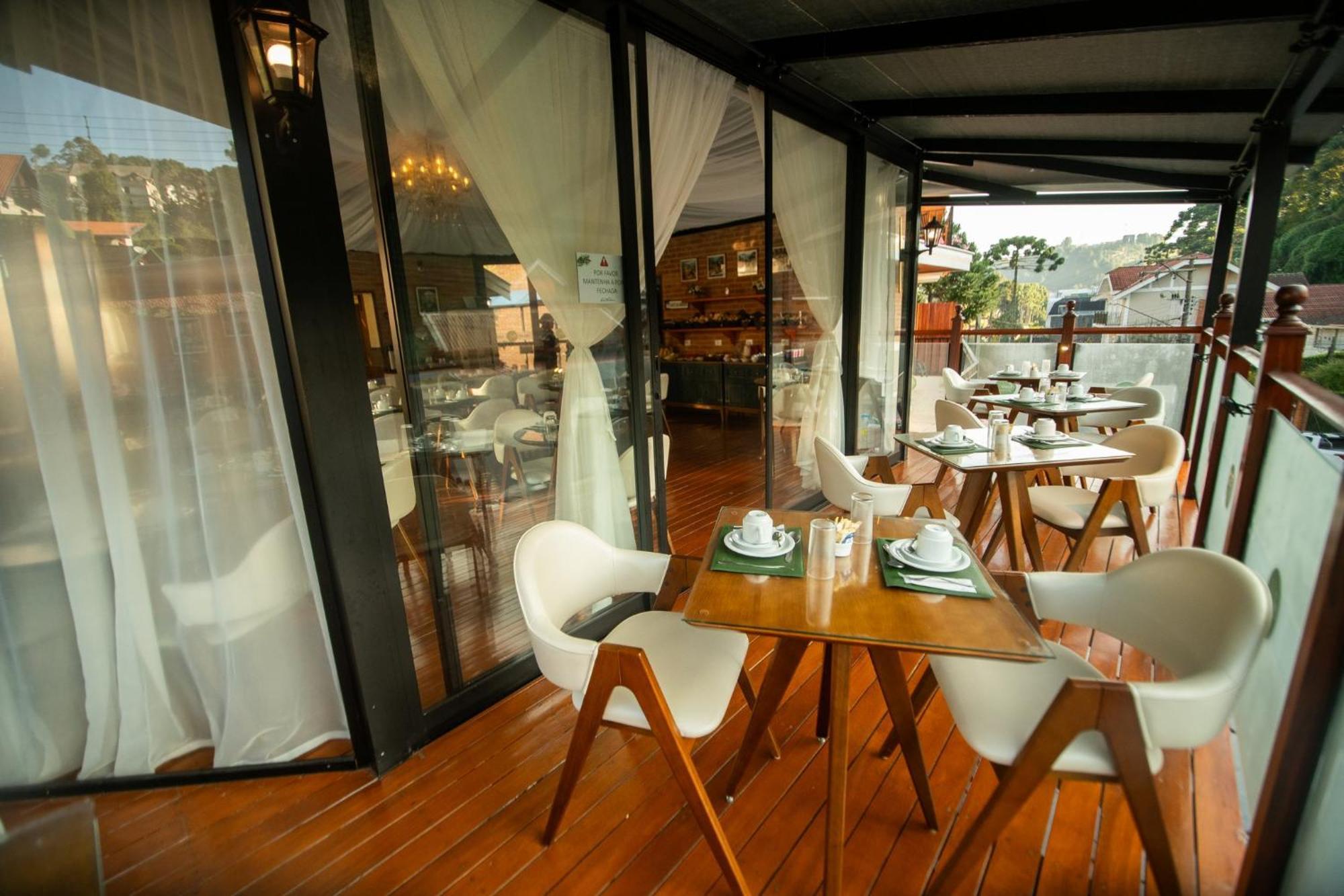 Santa Felicidade Hotel *
